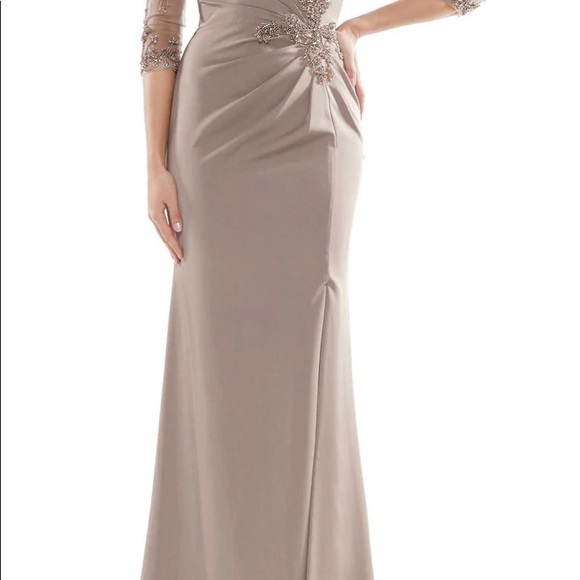 Evening gown - Picture 5 of 6